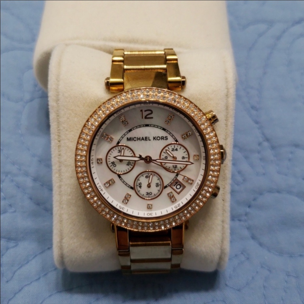 Rose gold michael kors watch mother of pearl
